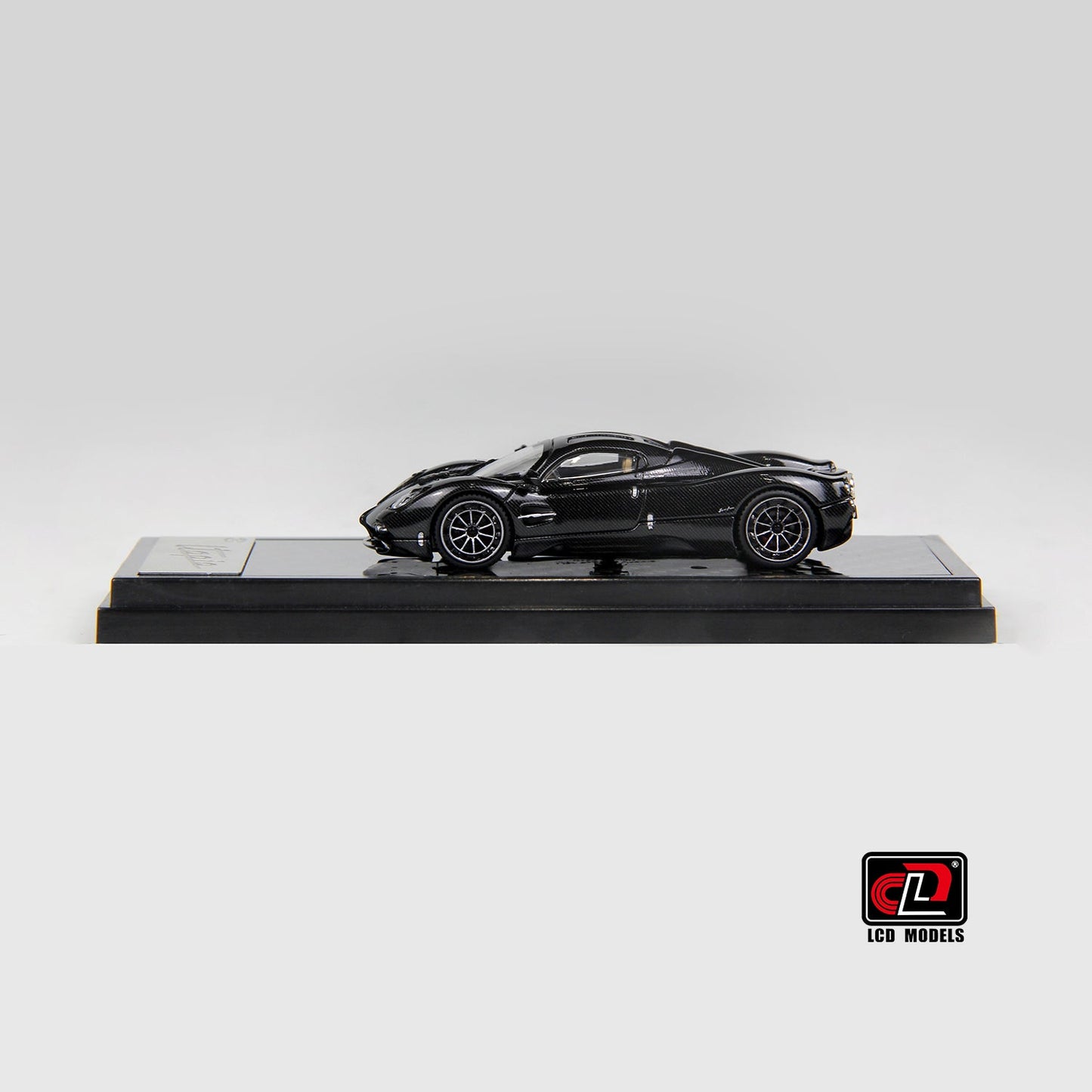 LCD Models - Pagani Utopia Carbon Black - Scale 1/64 LCD64039-CB