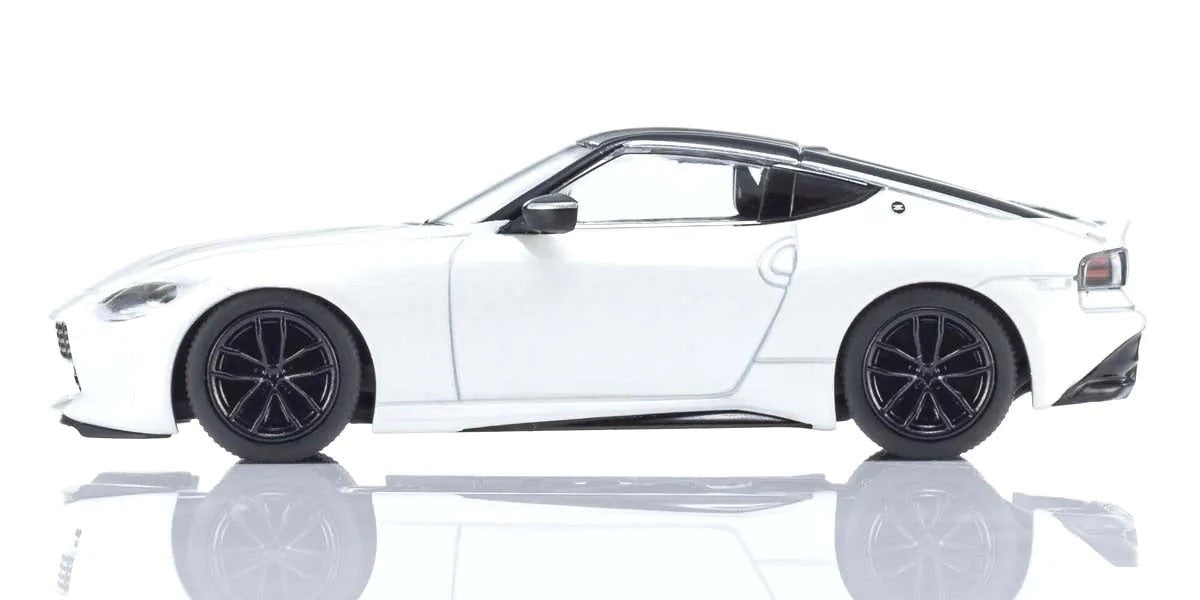 Kyosho - Nissan Fairlady Z White - Mini Car & Book - Scala 1/64