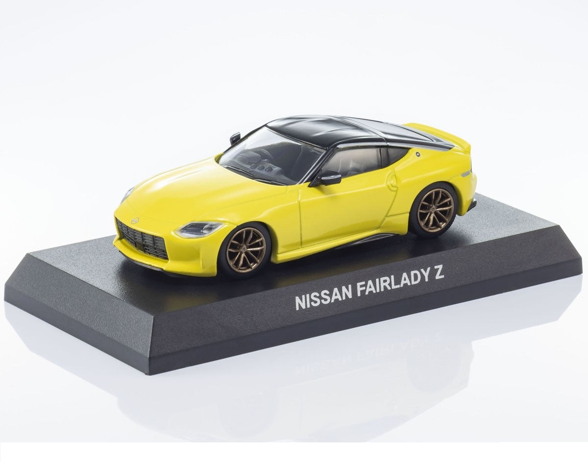 Kyosho - Nissan Fairlady Z Yellow - Mini Car &amp; Book - Scale 1/64