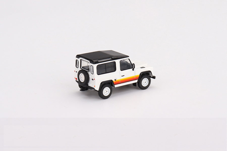 Mini GT - Land Rover Defender 90 Wagon White LDH - Scale 1/64 MGT00378-L