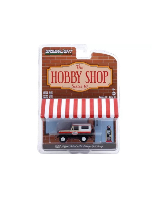 Greenlight - 1967 Nissan Patrol with Gas Pump Texaco Series Hobby Shop - Scale 1/64