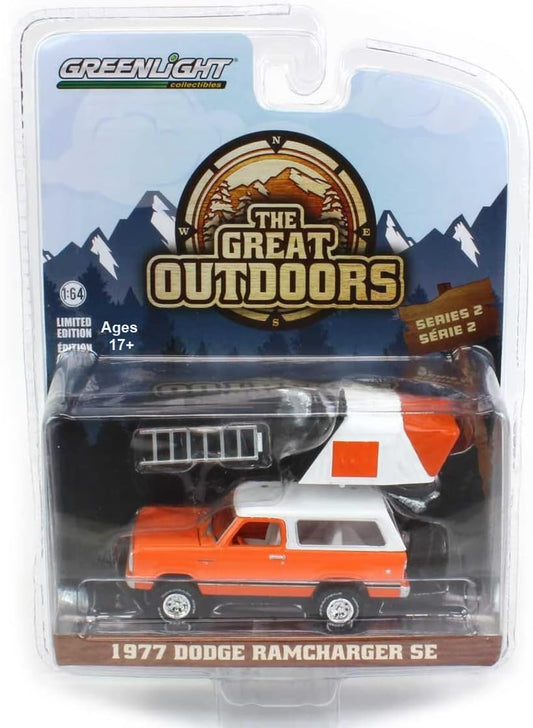 Greenlight - 1977 Dodge Ramcharger SE with Modern Rooftop Tent Great Outdoors Series - Scala 1/64