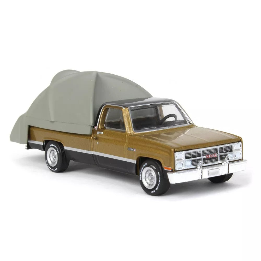 Greenlight - 1984 GMC Sierra Classic with Modern Truck Bed Tent - Series The Great Outdoors - Scale 1/64