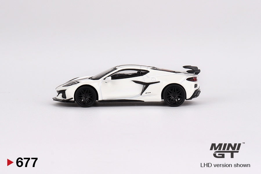 Mini GT - Chevrolet Corvette Z06 2023 Arctic White - Scala 1/64 MGT00677