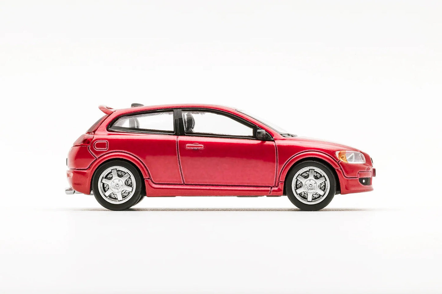 DCT Volvo C30 Red - Scale 1/64