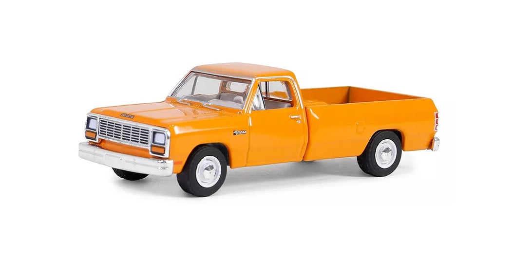 Greenlight - 1982 Dodge RAM D-250 Orange - Series Blue Collar Scala 1/64