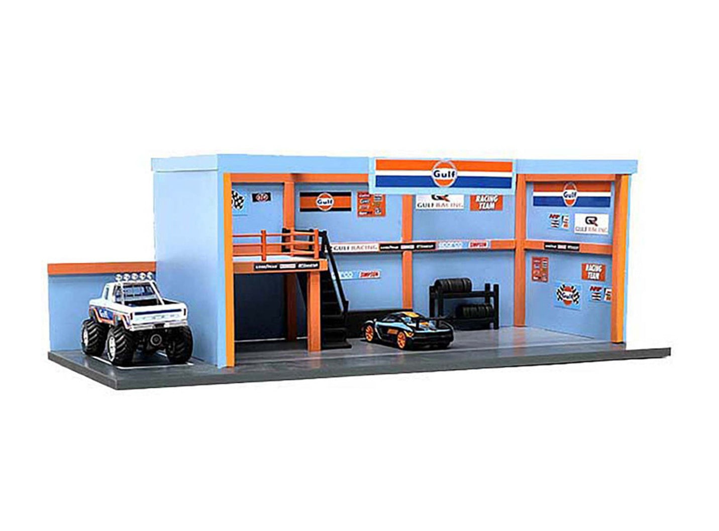 American Diorama - Garage Diorama (Gulf Oil stickers pack included) Cars Not Included - Scale 1/64 AD-76531MJ