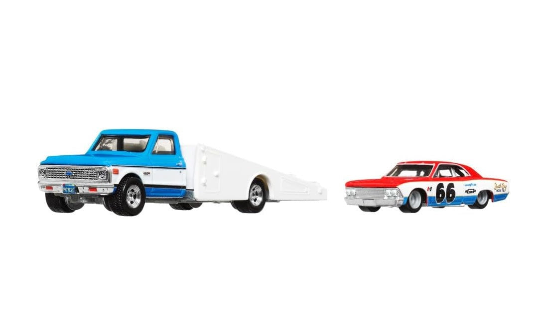 Hot Wheels Premium - '66 Chevelle and '72 Chevy Ramp Truck - Series Car Culture Team Transport - Scala 1/64