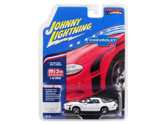 Johnny Lightning - 2002 Chevrolet Camaro ZL1 427 White - Scala 1/64 MiJo Exclusive 1 of 2016