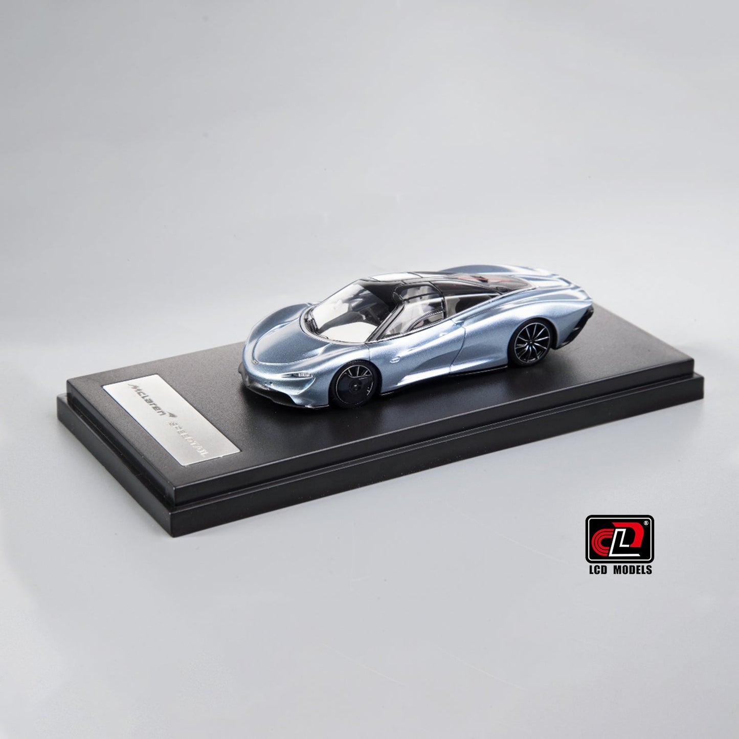 LCD Models - McLaren Speedtail Blue - Scale 1/64 LCD64032-BU