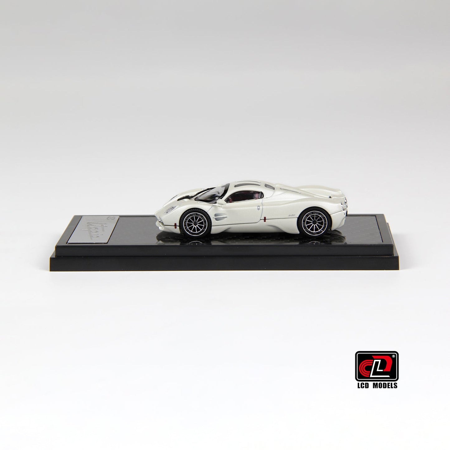 LCD Models - Pagani Utopia White - Scale 1/64 LCD64039-WH