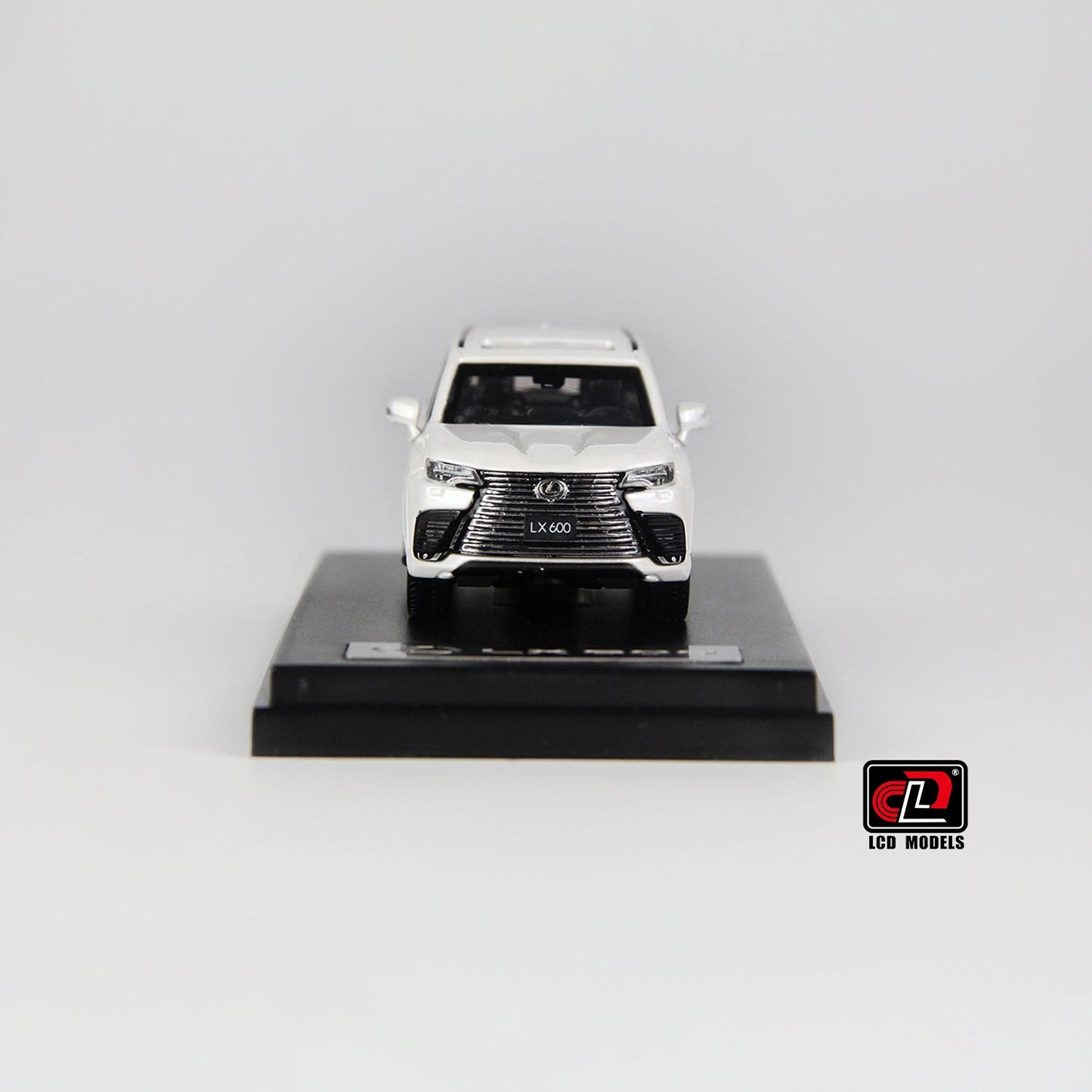 LCD Models - Lexus LX600 White - Scala 1/64 LCD64035-WH