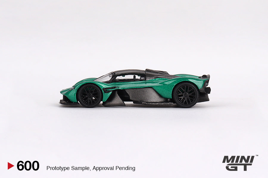 Mini GT - Aston Martin Valkyrie Aston Martin Racing Green - Scala 1/64 MGT00600