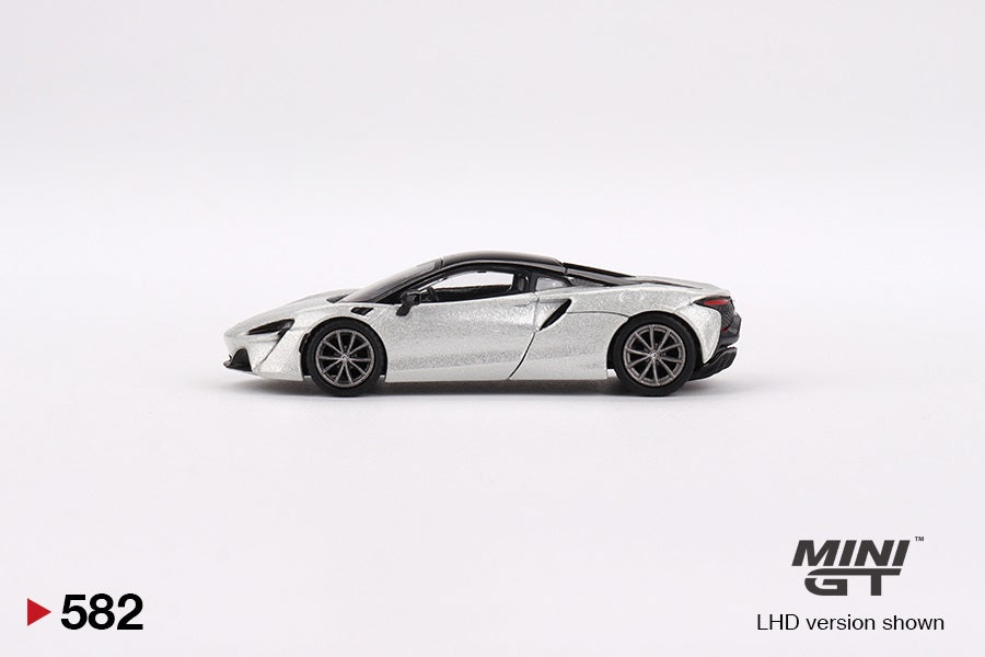 Mini GT - McLaren Artura Ice Silver - Scale 1/64 MGT00582