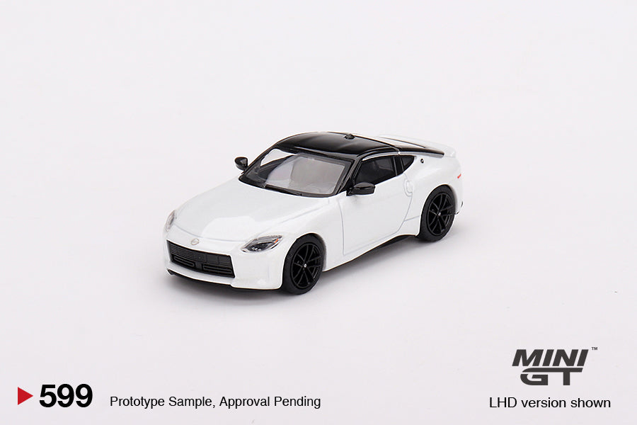 Mini GT - Nissan Z Performance 2023 Everest White LDH - Scale 1/64 MGT00599-L