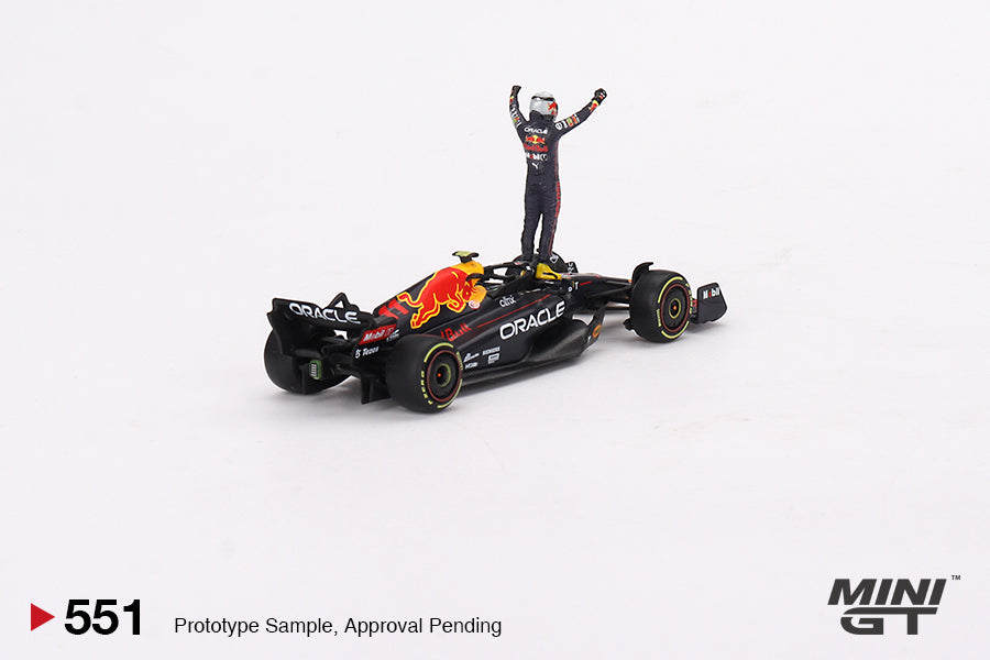 Mini GT - Oracle Red Bull Racing RB18 #11 Sergio Pérez 2022 Monaco Prix Winner - Scala 1/64 MGT00551