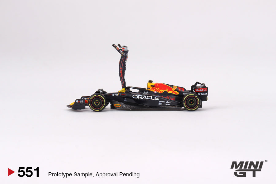 Mini GT - Oracle Red Bull Racing RB18 #11 Sergio Pérez 2022 Monaco Prix Winner - Scala 1/64 MGT00551