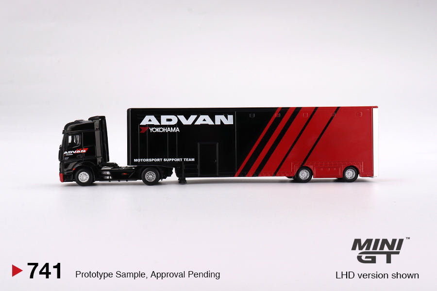 Mini GT - Mercedes-Benz Actros with Racing Transporter "ADVAN" - Scala 1/64 MGT00741