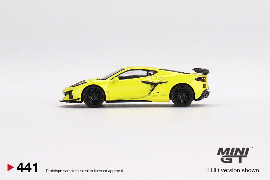 Mini GT - Chevrolet Corvette Z06 2023 Accelerate Yellow - Scale 1/64 MGT00441-R