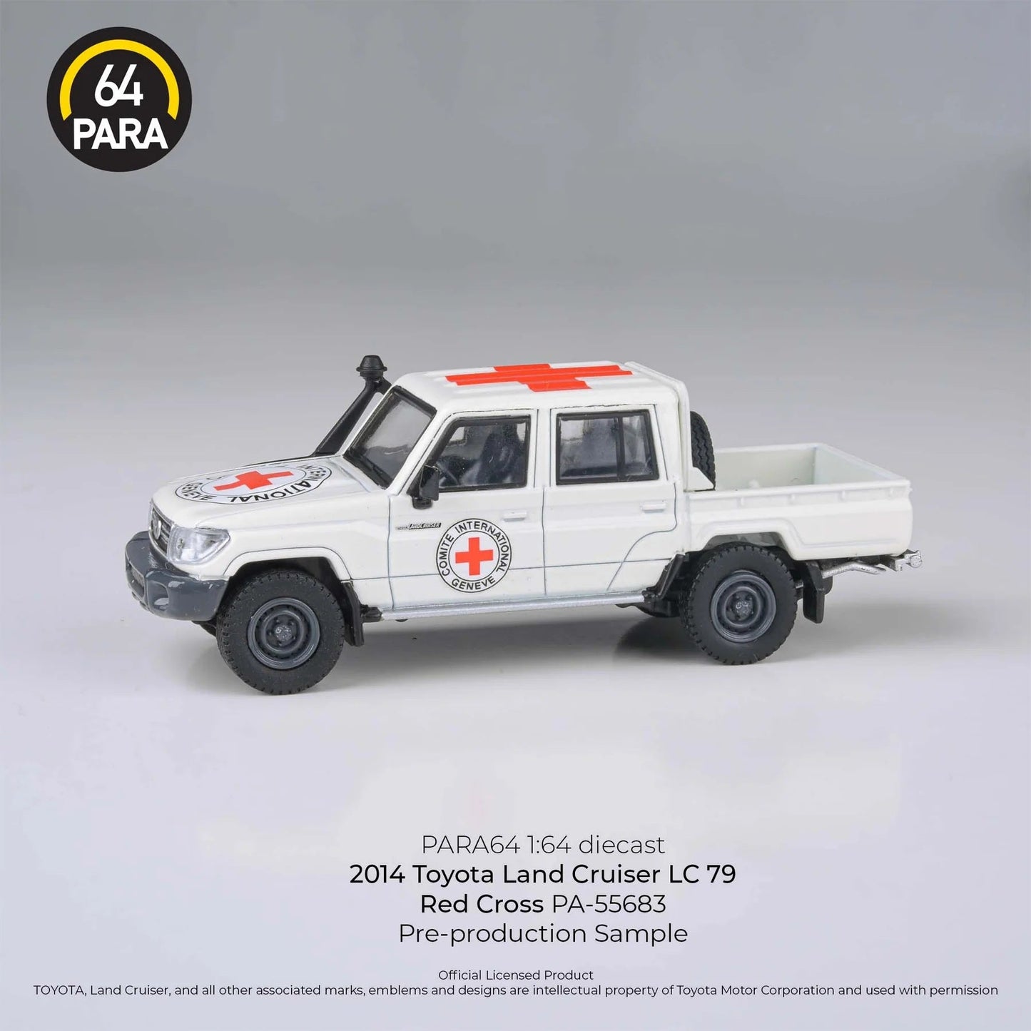 Para64 - 2014 Toyota Land Cruiser LC79 Double Cab Pickup Red Cross LHD - Scale 1/64