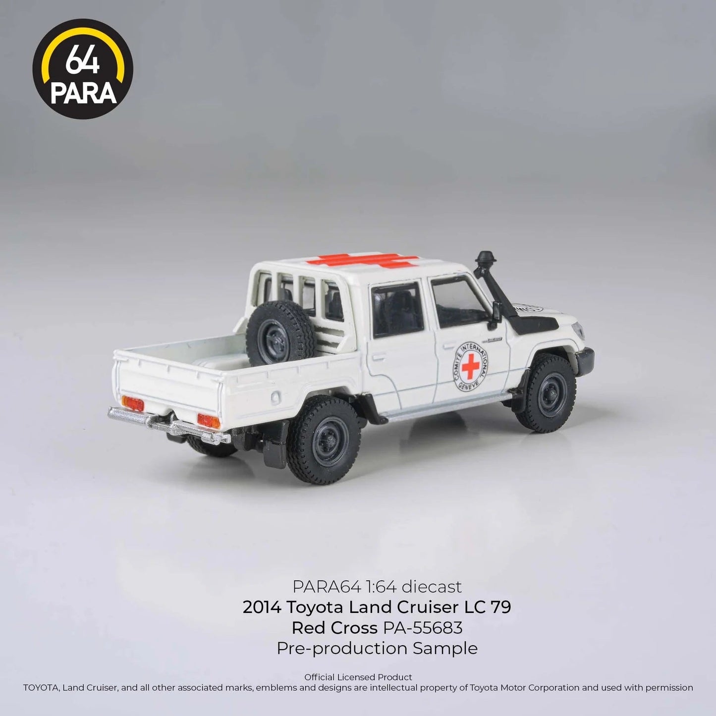 Para64 - 2014 Toyota Land Cruiser LC79 Double Cab Pickup Red Cross LHD - Scale 1/64