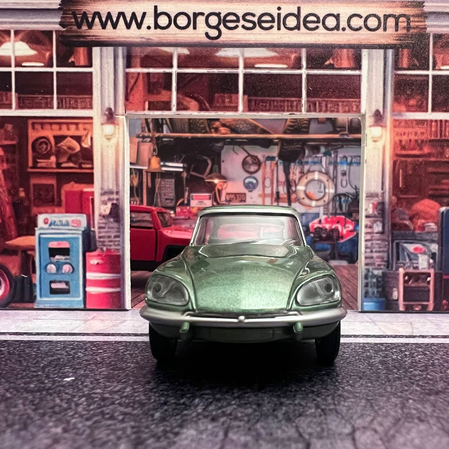 Norev - Citroen DS 23 Pallas 1972 Metallic Green - Scala 1/64 Circa