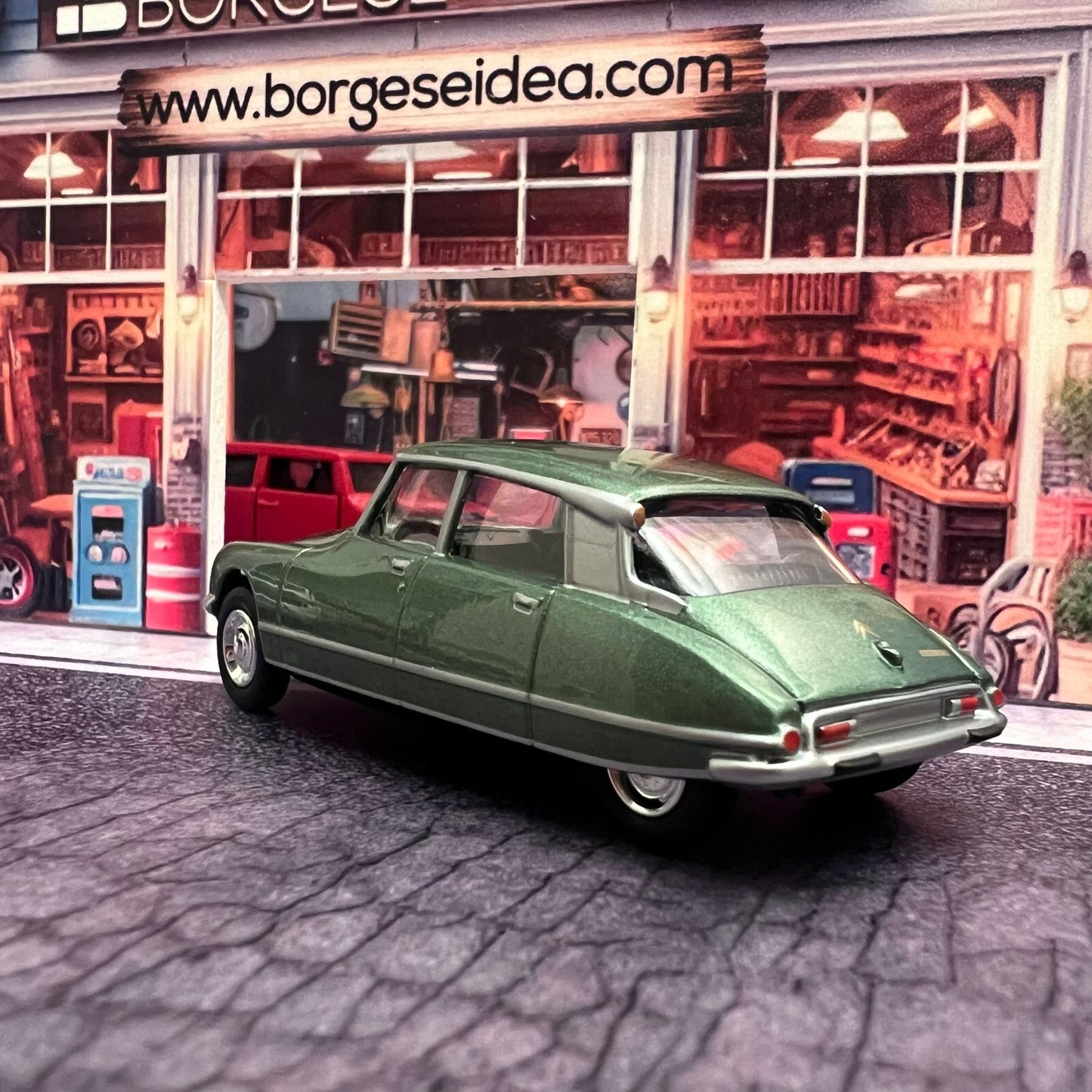 Norev - Citroen DS 23 Pallas 1972 Metallic Green - Scala 1/64 Circa