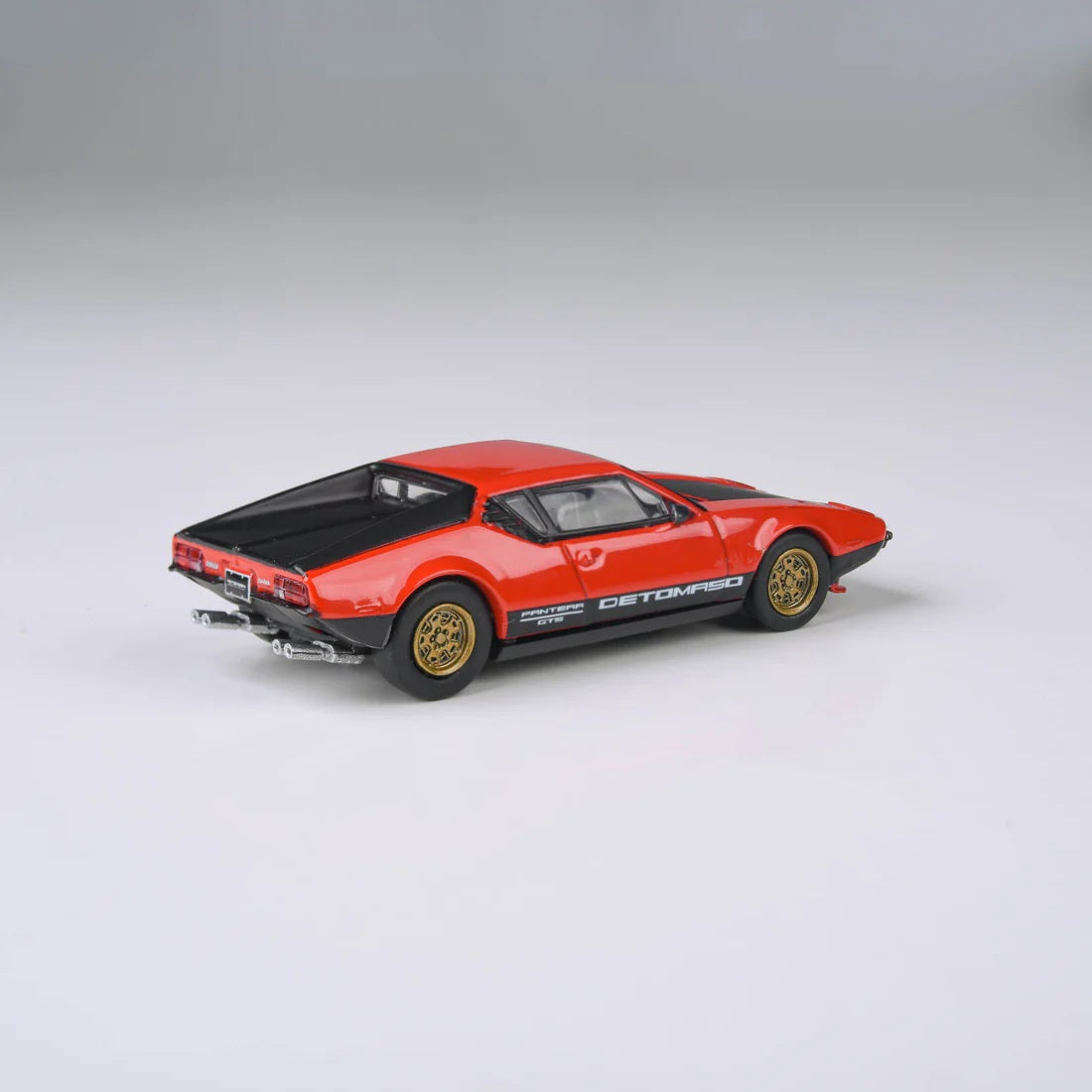 Para64 - 1972 De Tomaso Pantera Red / Black - Scala 1/64