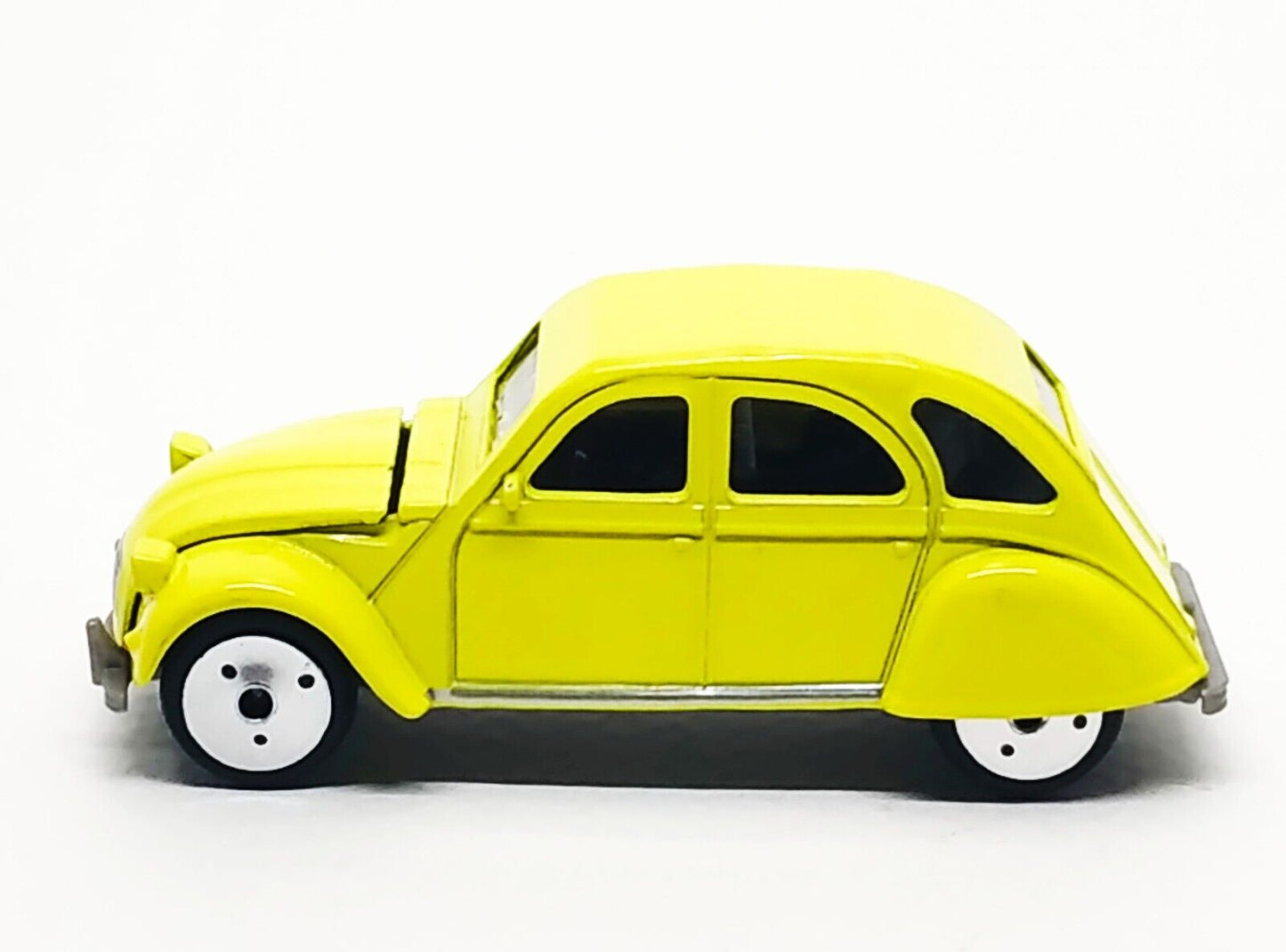 Majorette - Citroen 2CV Serie Vintage Yellow - Scala 1/64 Circa